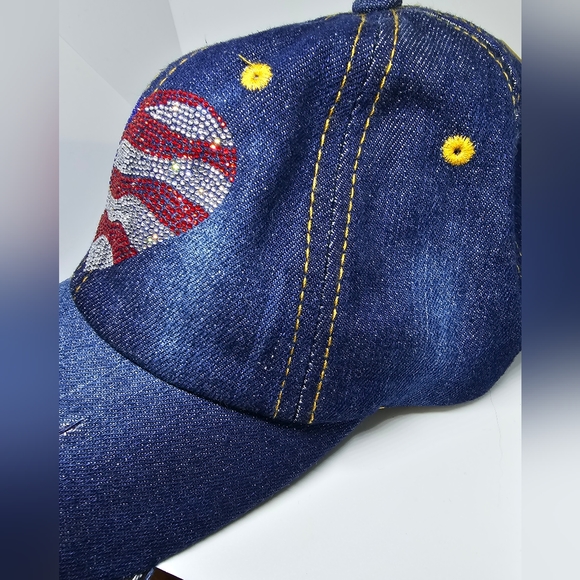 NWT USA 🇺🇸  💙 HEART FLAG - Picture 3 of 8